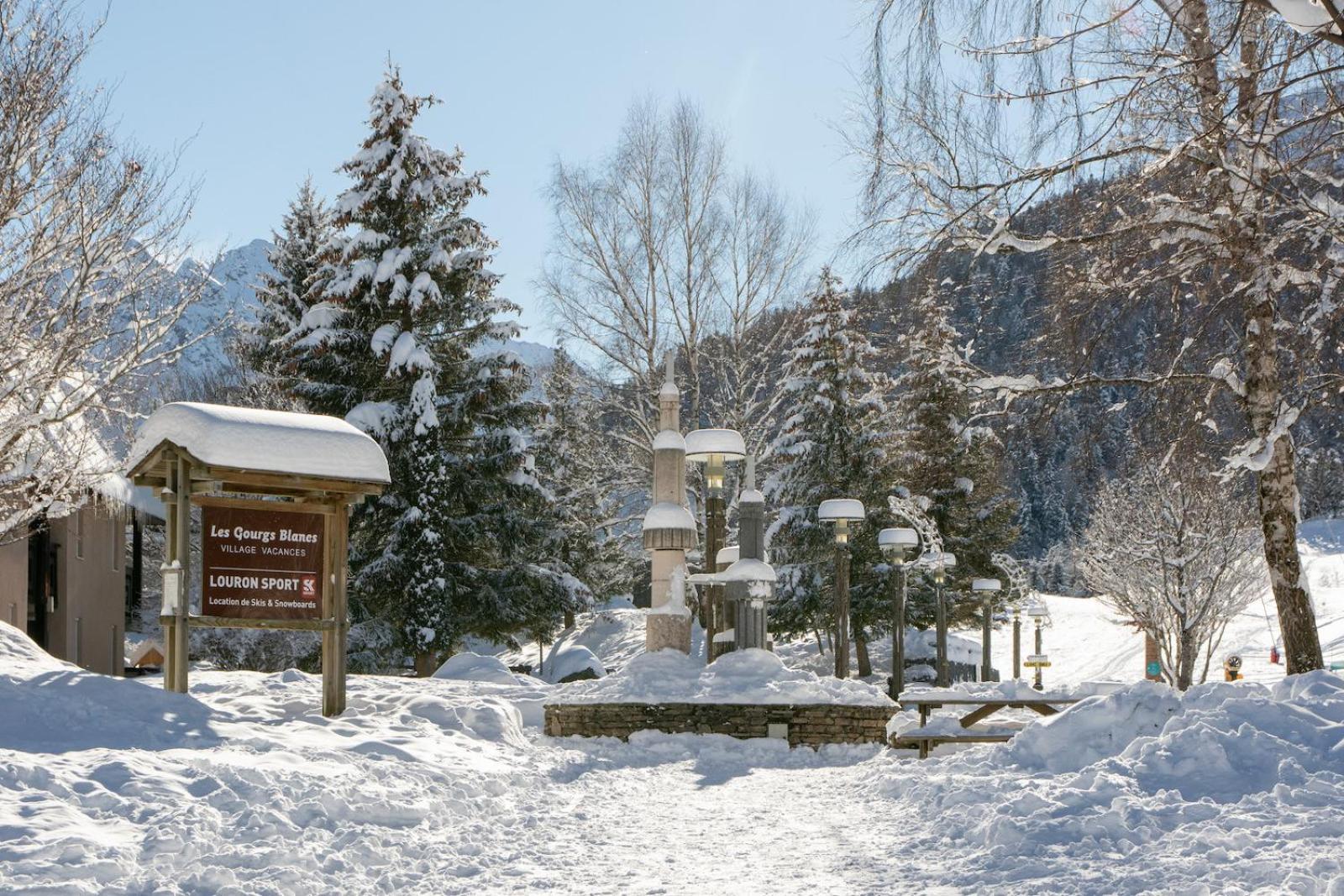 Apartamento Les Gourgs Blancs - 80M Des Pistes - 6 Personnes Génos Exterior foto